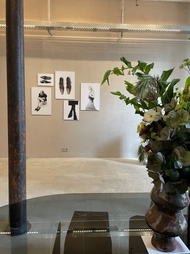 Renovuoto interjero akcentas – spalvinga JUNG detalė ant sienos 6 JUNG COR Studio Paris IMG 2005IMG 1872 Tom Dagnas COR Studio