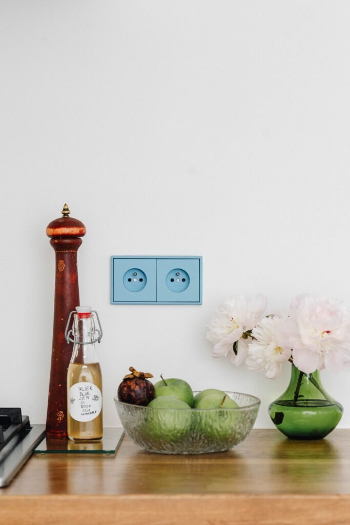 Renovuoto interjero akcentas – spalvinga JUNG detalė ant sienos 9 JUNG ST JASMIJNVERLINDEN 025 Foto Stie De Neve