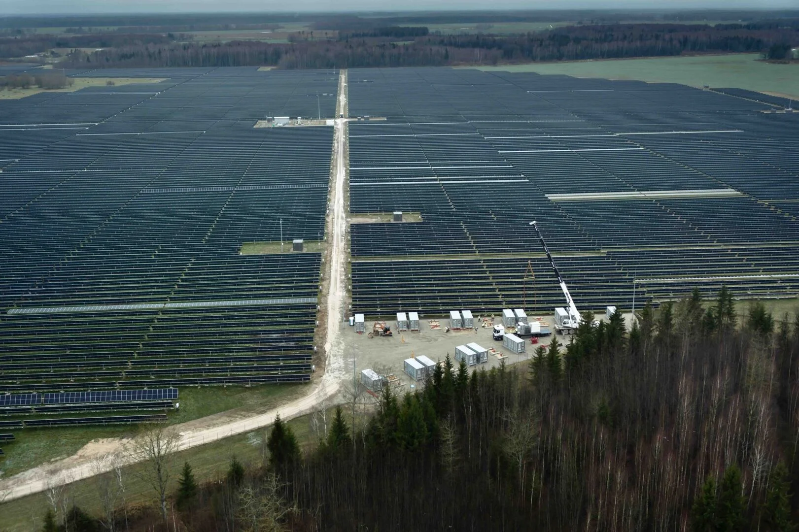 Energijos kaupiklių parko Anykščiuose projektas artėja prie pabaigos – taps vienu pirmųjų hibridinių parkų šalyje 7 Elektros energijos parkas