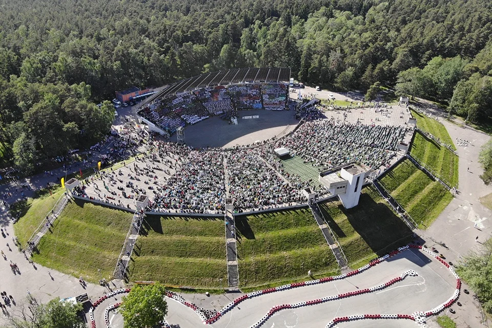 Vasaros estrados atsinaujinimas: pasirašyta rangos sutartis 2 vasaros estrada
