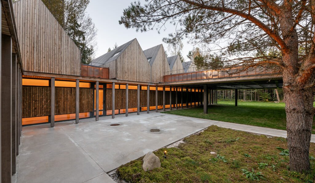 Nuo biofiliškų mokyklų iki medinių daugiabučių: tarptautinis architektūros forumas 2026 Vilniuje 4 Sanctum projektas, architektai „Arches“. Leono Garbačausko nuotr.