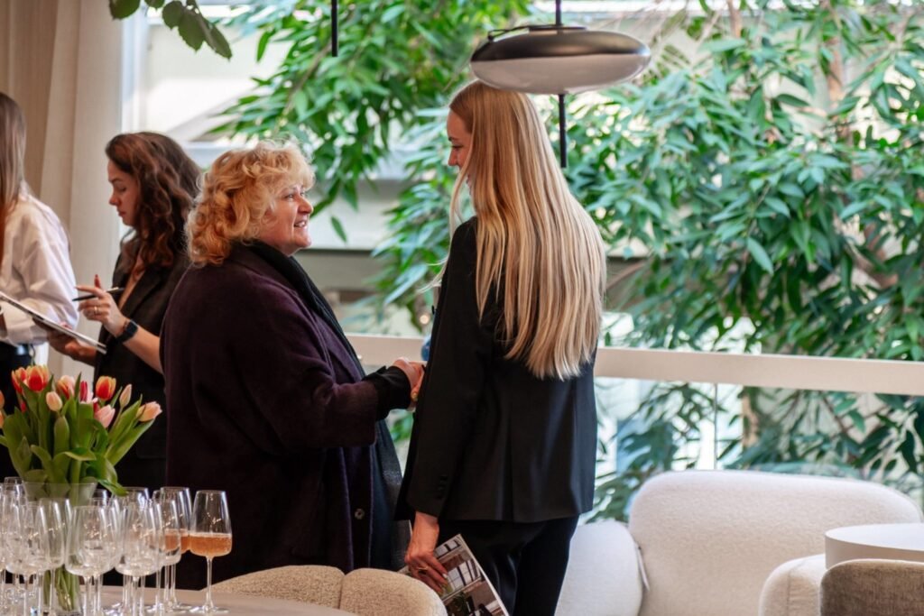 Naujas interjero salonas Vilniuje: erdvė dizaineriams ir architektams 3 „Vestetti“ ir „Mano sofa“ interjero salono atidarymas Vilniuje