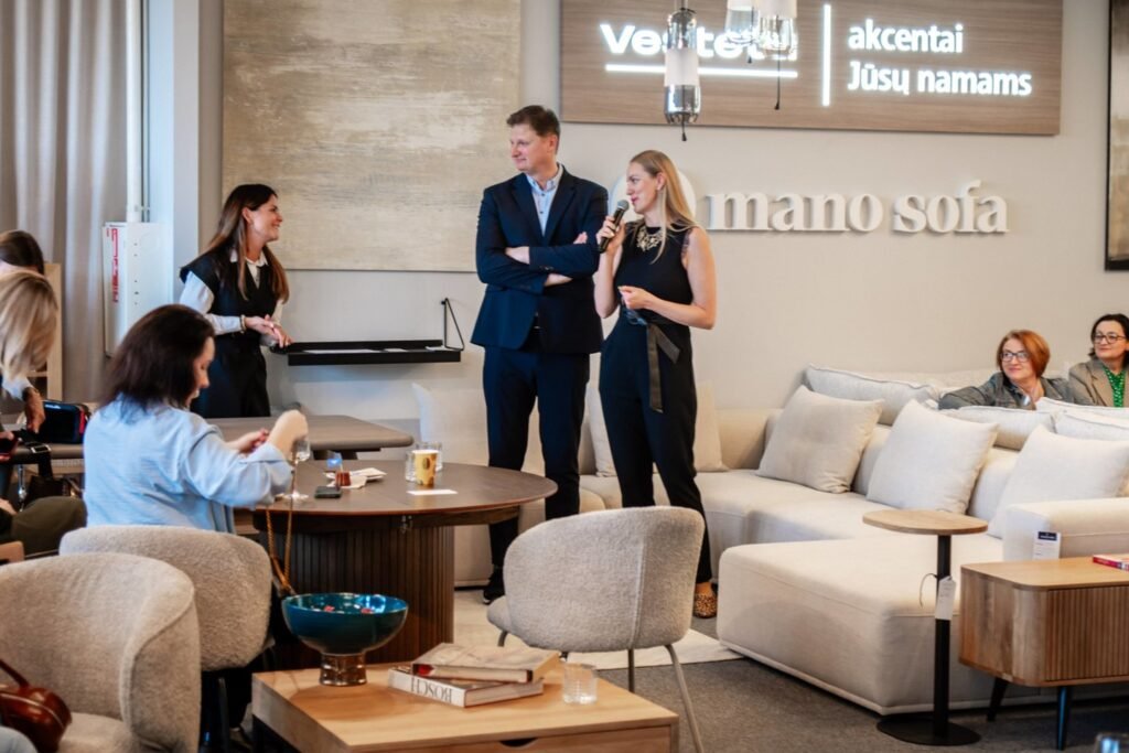 Naujas interjero salonas Vilniuje: erdvė dizaineriams ir architektams 4 „Vestetti“ ir „Mano sofa“ interjero salono atidarymas Vilniuje