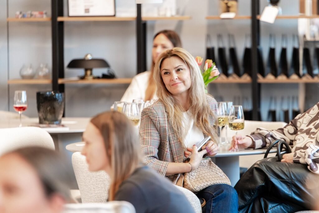 Naujas interjero salonas Vilniuje: erdvė dizaineriams ir architektams 12 „Vestetti“ ir „Mano sofa“ interjero salono atidarymas Vilniuje