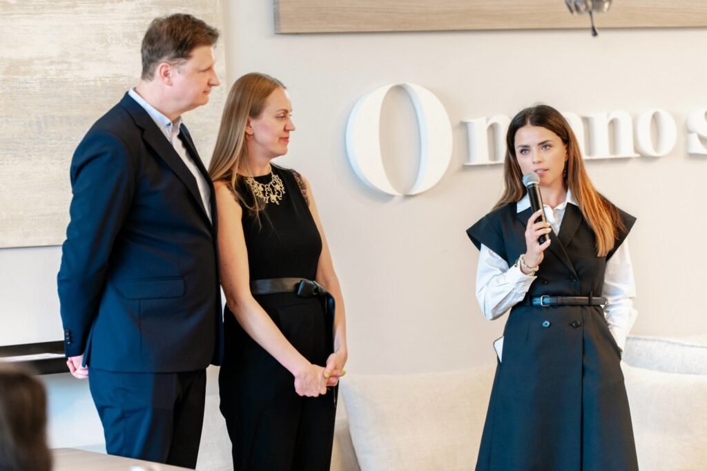 Naujas interjero salonas Vilniuje: erdvė dizaineriams ir architektams 13 „Vestetti“ ir „Mano sofa“ interjero salono atidarymas Vilniuje