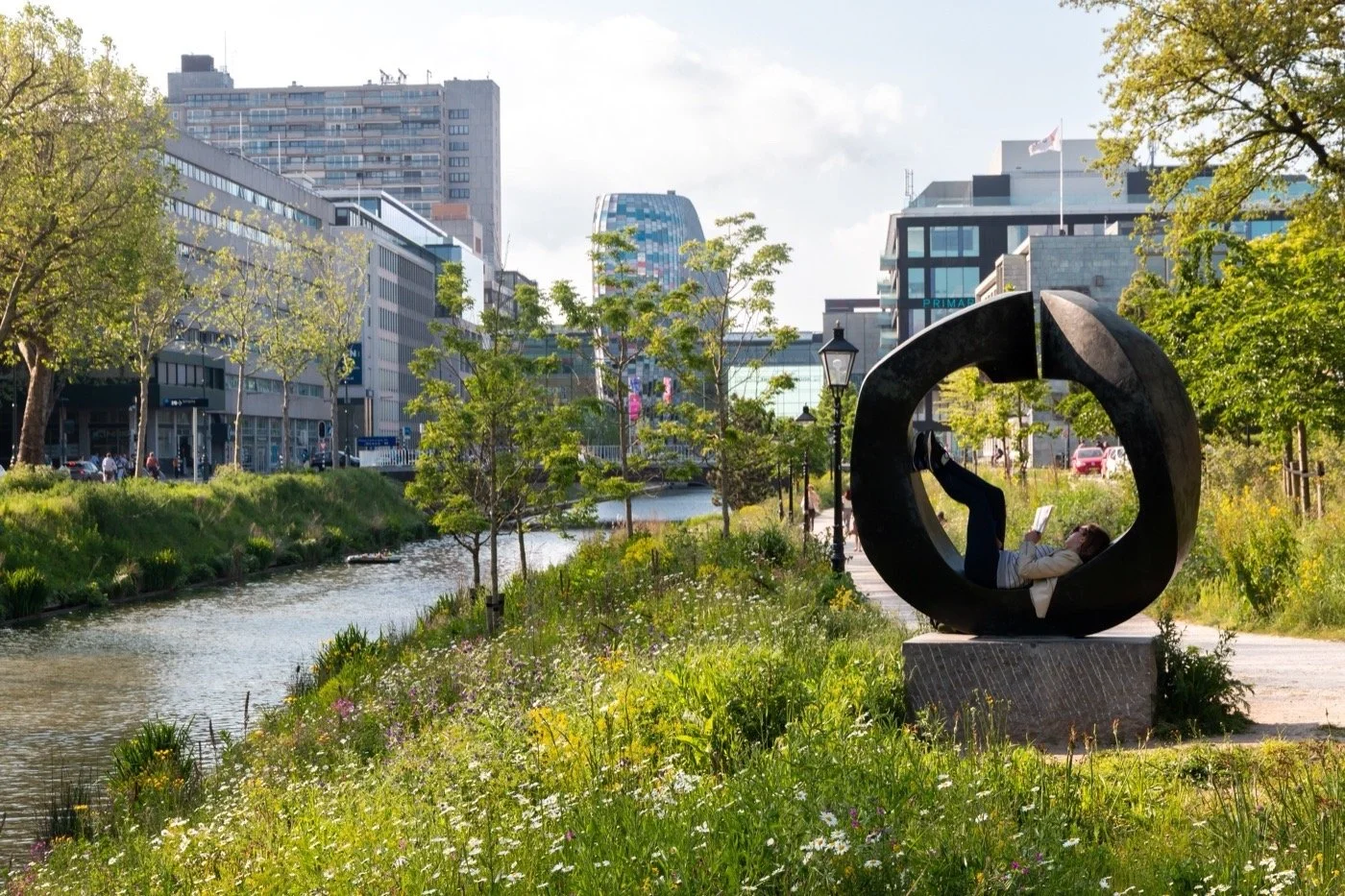 Kraštovaizdžio architektai iš Nyderlandų: OKRA studija, kurianti miestus kraštovaizdžio ir gamtos pagrindu 2 Utrechto centrinės stoties viešųjų erdvių konversija (Nyderlandai)