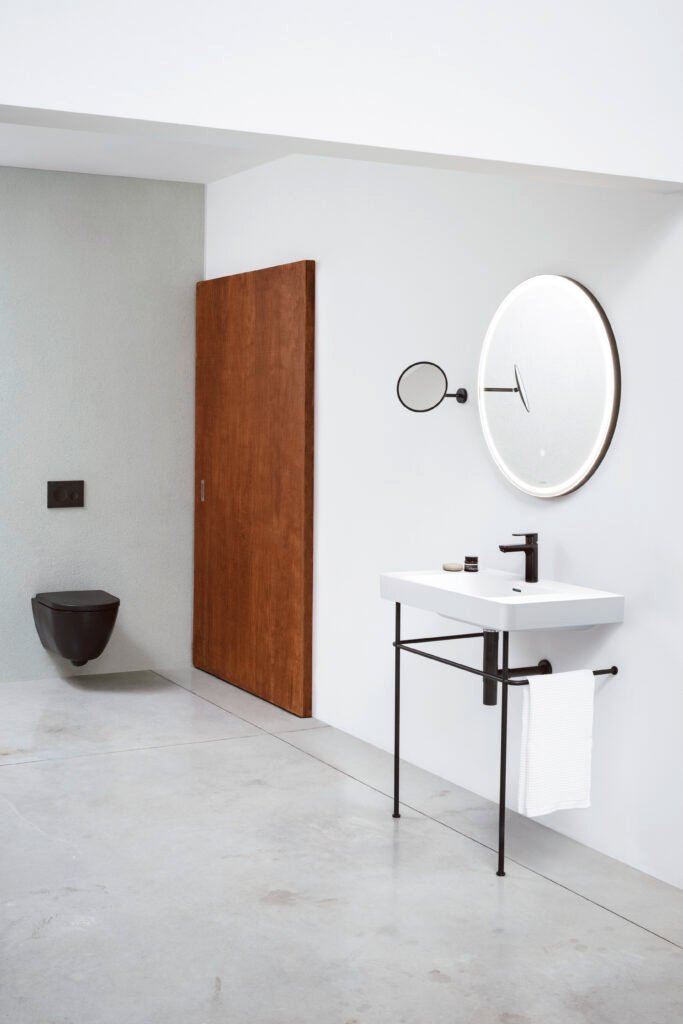 LAUFEN PRO X – sprendimas profesionaliam vonios kambariui 2 LAUFEN PRO X keramika ir BASE 2.0 veidrodis