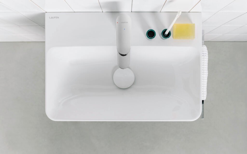 LAUFEN PRO X – sprendimas profesionaliam vonios kambariui 10 PRO X praustuvas su maisytuvu