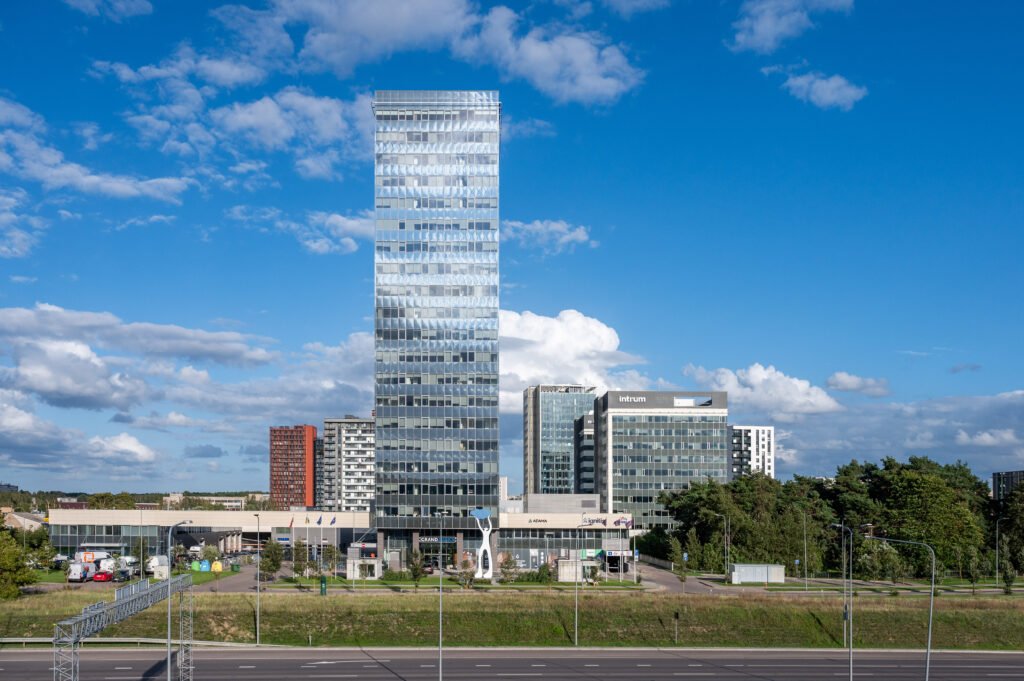 Gintaras Čaikauskas: miestas keičiasi lėčiau nei žmonių socialiniai įpročiai 3 Sky Office verslo centras Vilniuje