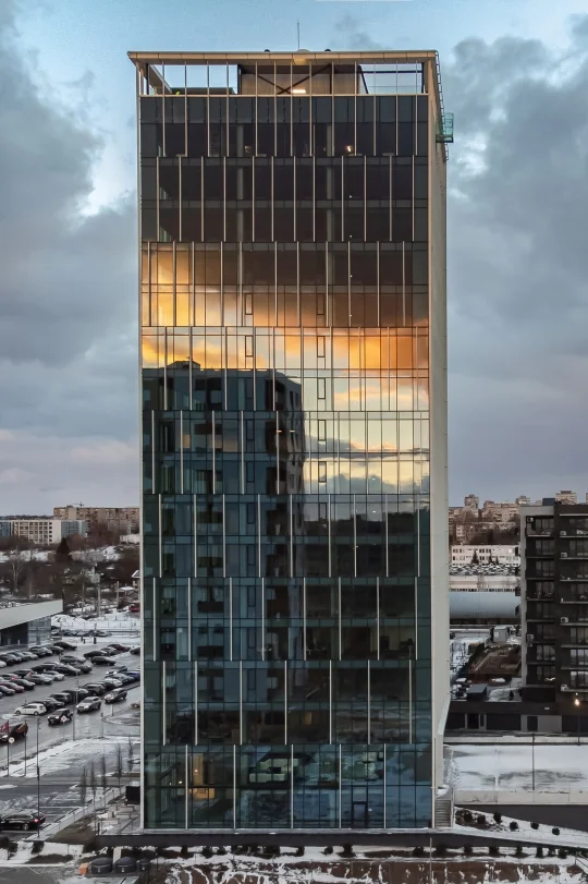 Metaarchitektūra: kaip architektai kuria išmaniuosius pastatus? 3 Sky Office verslo centras Vilniuje