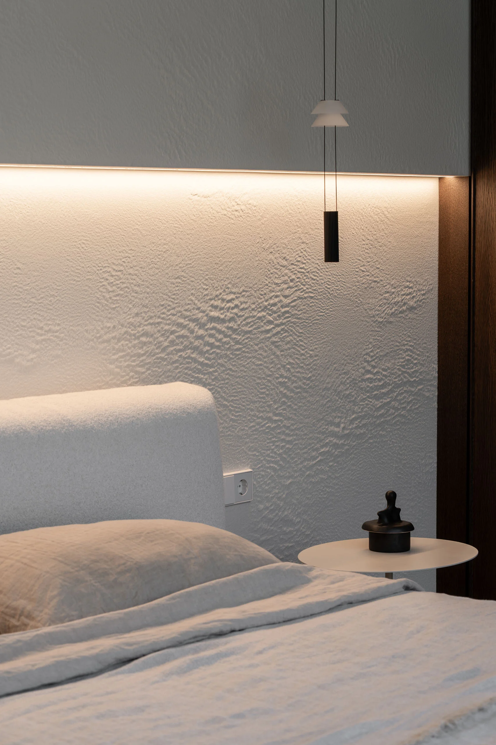 Tarp vėjo, šviesos ir laiko: gyvenamasis namas Klaipėdos pajūryje 9 Individualus namas Klaipėdoje. Interjero apšvietimas