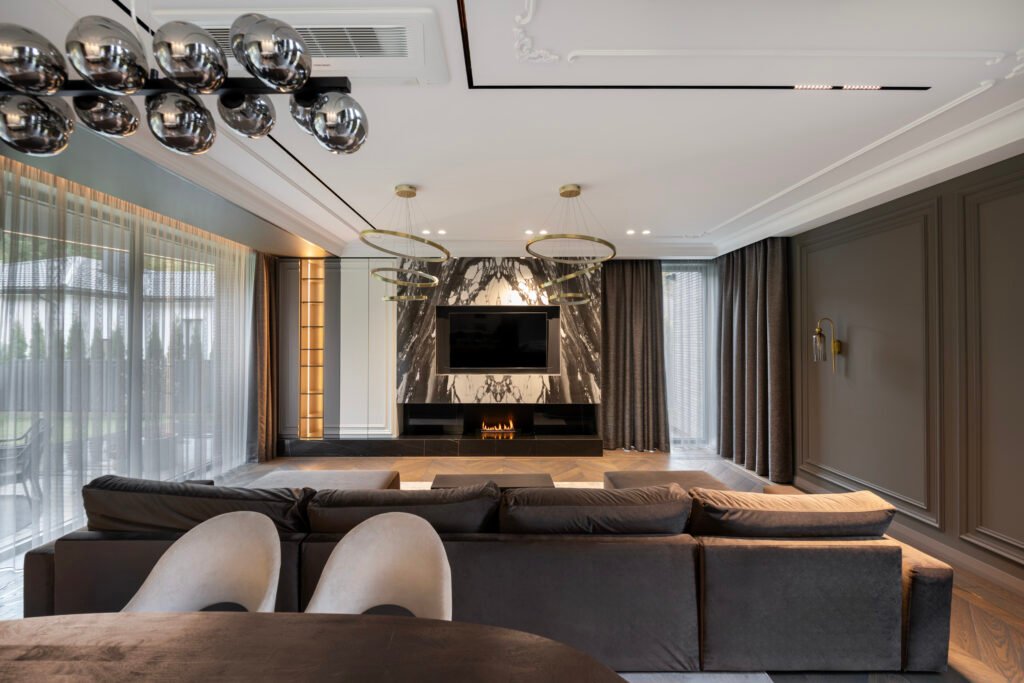 Metaerdvė: ar šiuolaikinis interjeras diktuojamas skaitmenizacijos? 9 Gyvenamuju erdbiu interjeras sukurtas naudojant skaitmenicaijos irankius „Ismanus interjeras nuotr. 1