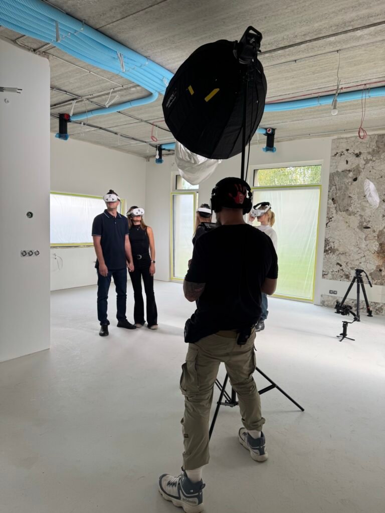 Metaerdvė: ar šiuolaikinis interjeras diktuojamas skaitmenizacijos? 4 VR filmavimo procesas kuriant interjerą. Studijos „Interjero paslaugos“ nuotr.