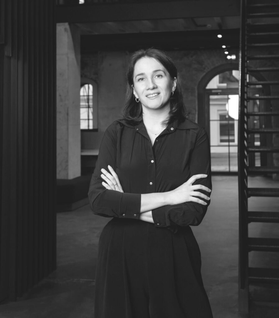 Šiuolaikinė architektūra kuriama profesionalų ir visuomenės akimis 2 Studijos „2L architects & engineers“ vadovė, architektė Viktorija Blažienė