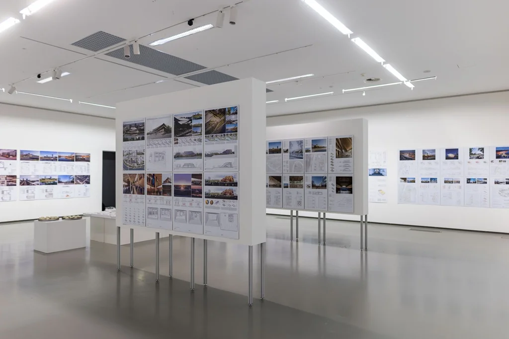 Su Vilniaus kongresų centro idėjomis jau galima susipažinti parodoje ir internete 3 Vilniaus kongresu centro ideju paroda 2. Vilniaus vystymo kompanijos nuotr