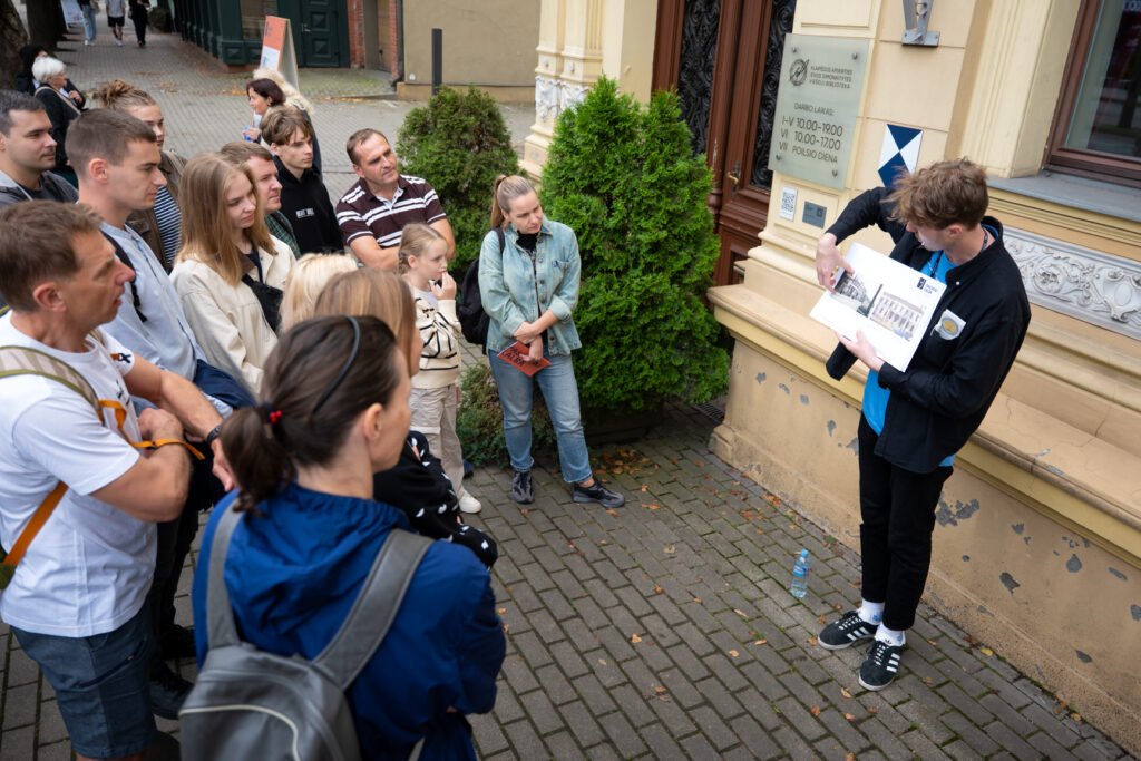 „Pastatai kalba. Alytus“ 2026 rugsėjo 12–13 d. atidarys 12 išskirtinių miesto pastatų 4 „Pastatai kalba. Klaipeda 2025 m. renginio akimirkos .Saulius Prapiestis