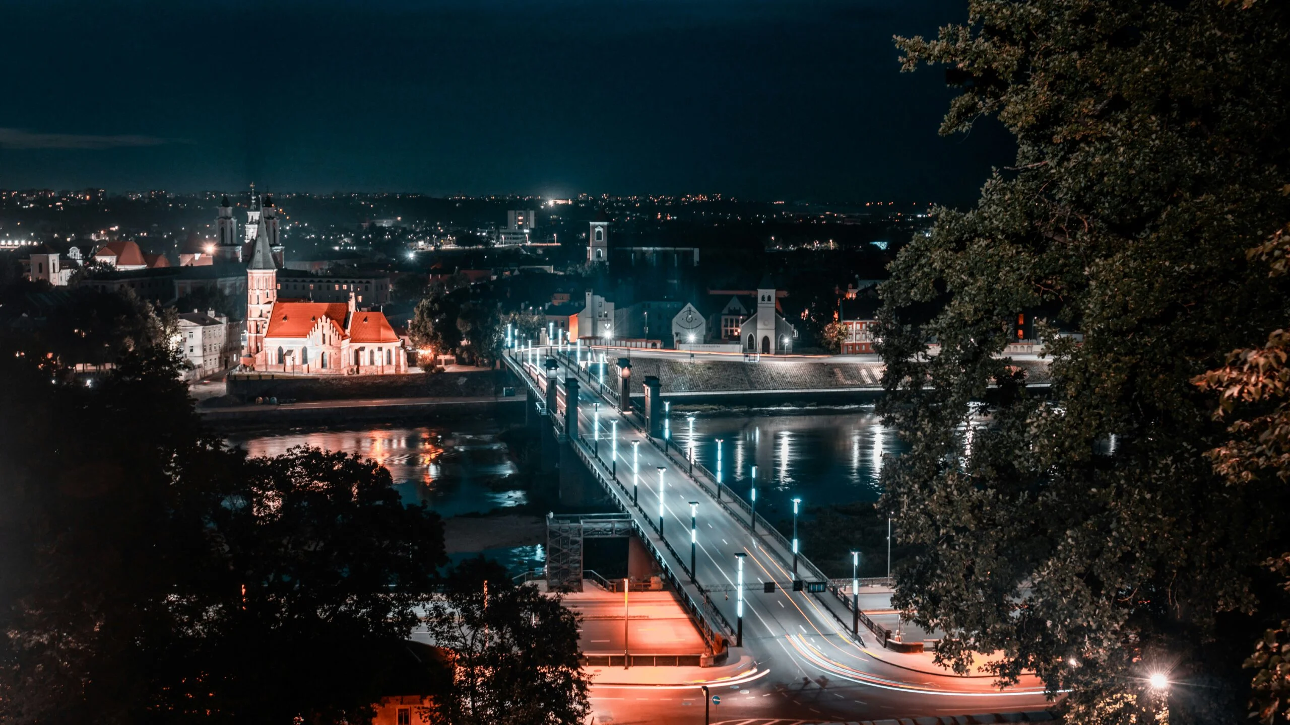Siūlo naują miestų planavimo vienetą – urboląstelę: išorinė riba, gyvenamieji kvartalai ir žaliasis branduolys 2 kaunas nakti scaled