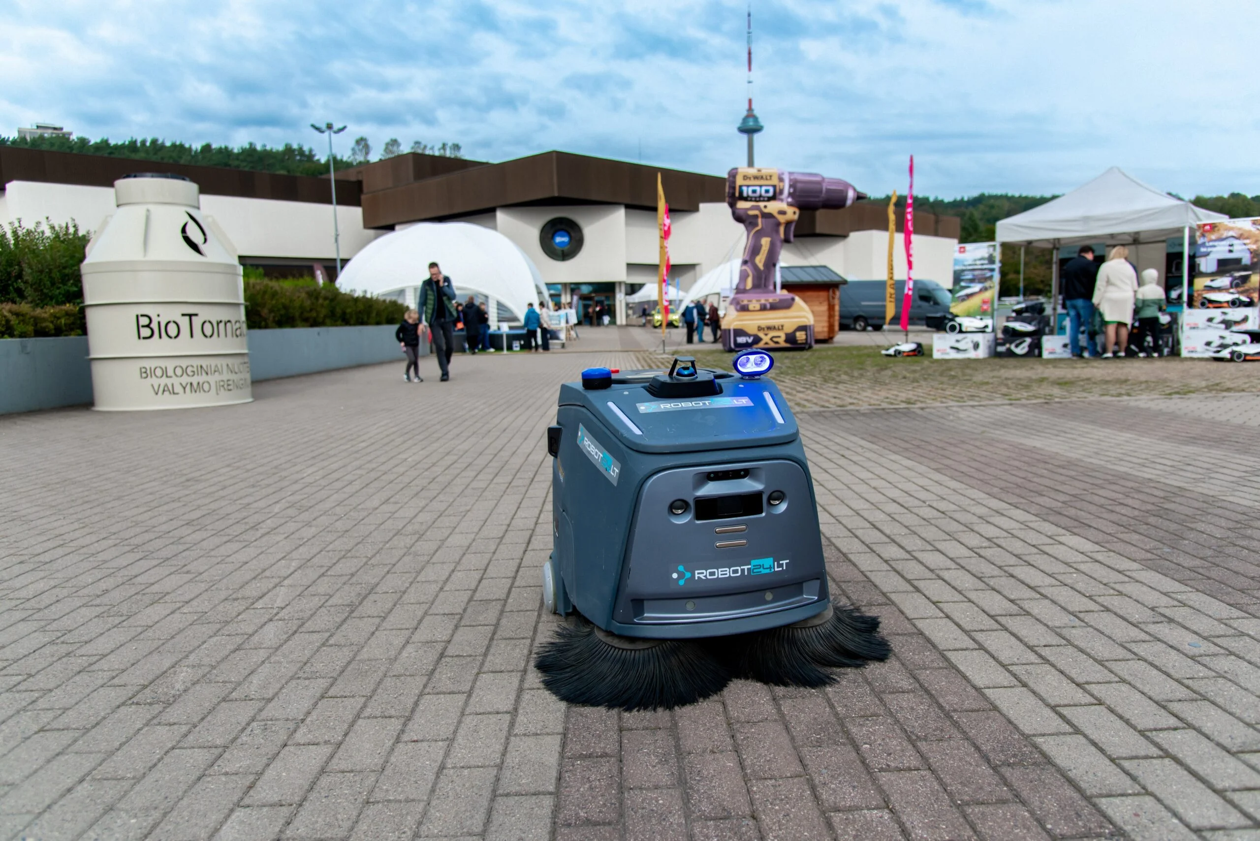 „Kelias į Supernamus“ maršrutas parodoje – konsultacijų alėja nuo idėjos iki įkurtuvių 6 JUJ 9202 1 scaled