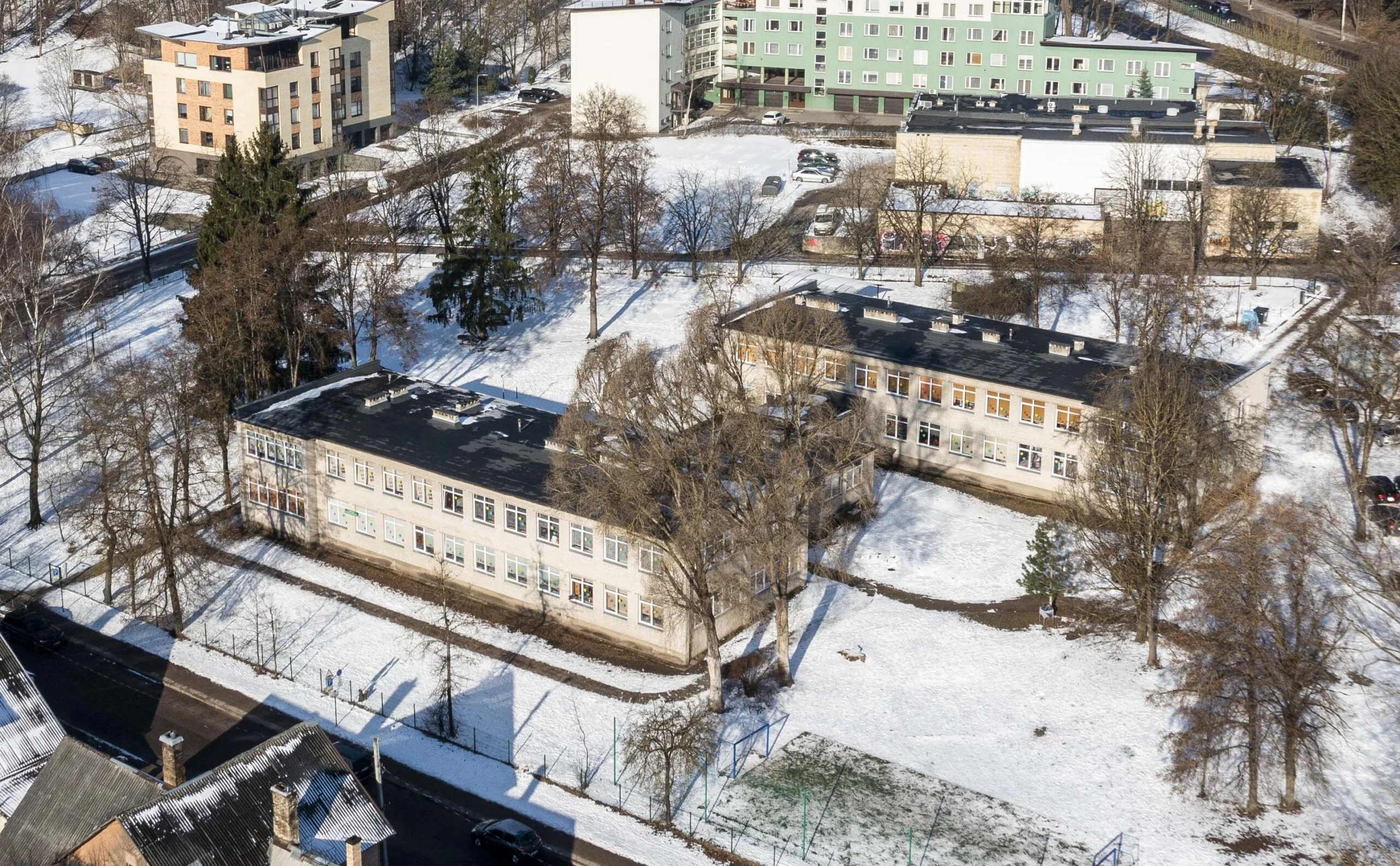 Paaiškėjo, kas rekonstruos pradinę mokyklą Vilniaus Žvėryno rajone: joje tilps 150 daugiau vaikų 4 Kun Gedimino progimnazija Blindziu g fotofiksacija scaled