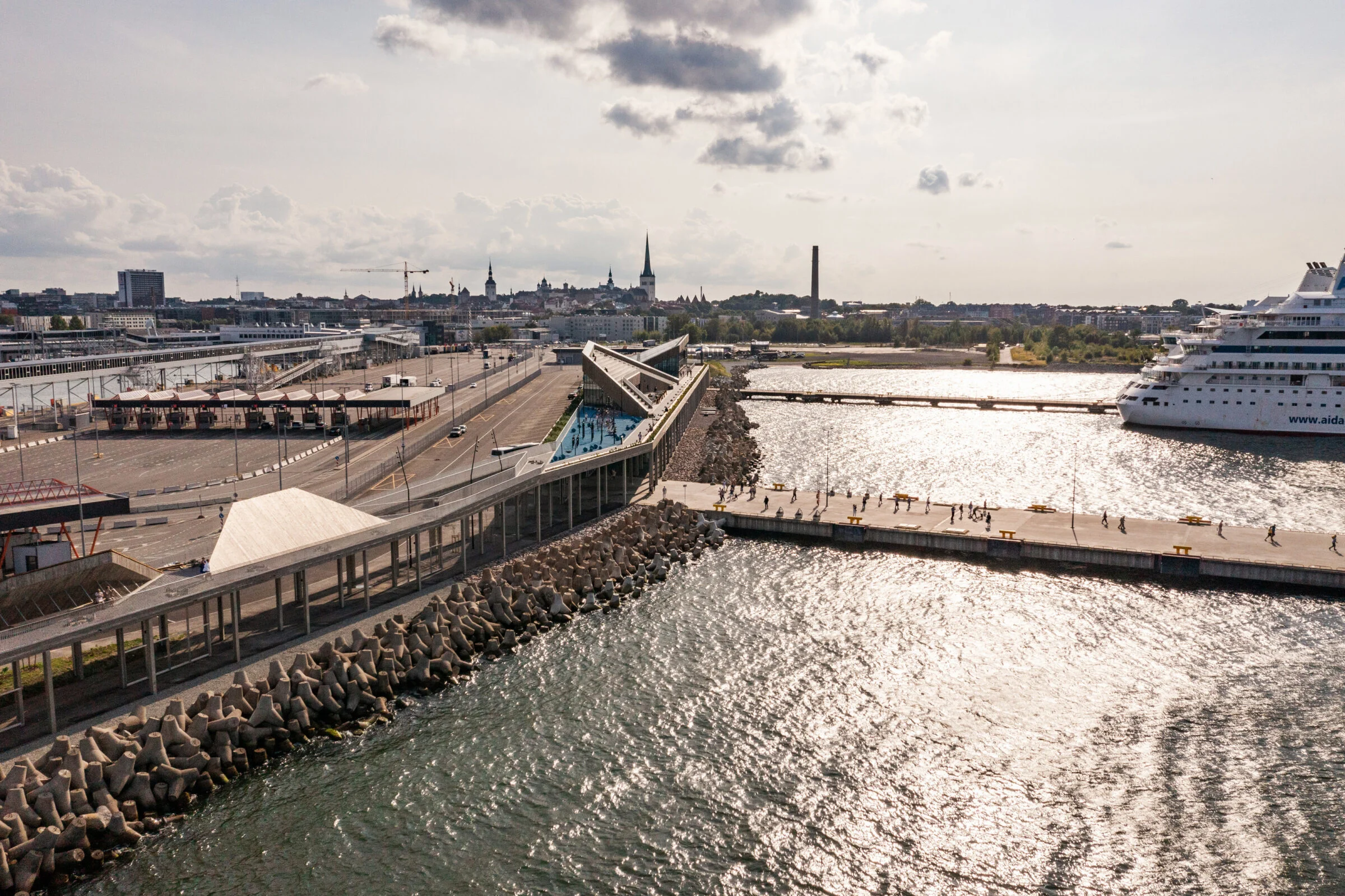 Talinas atveria pakrantę miestui: kaip ryšį su vandeniu stiprina Vilnius ir Klaipėda 2 TonuTunnel.com Kruiisikai 2021 DJI 0495 4K 2400x1599 1