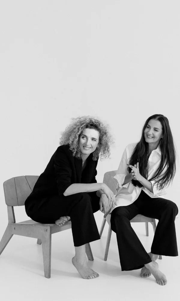 Lietuviai kuria „teatro butus“: kas tai ir kodėl juos įsirengia vis drąsiau? 2 „IN DOT ikurejos Enrika Riaukaite ir Vida Giedra Savinske