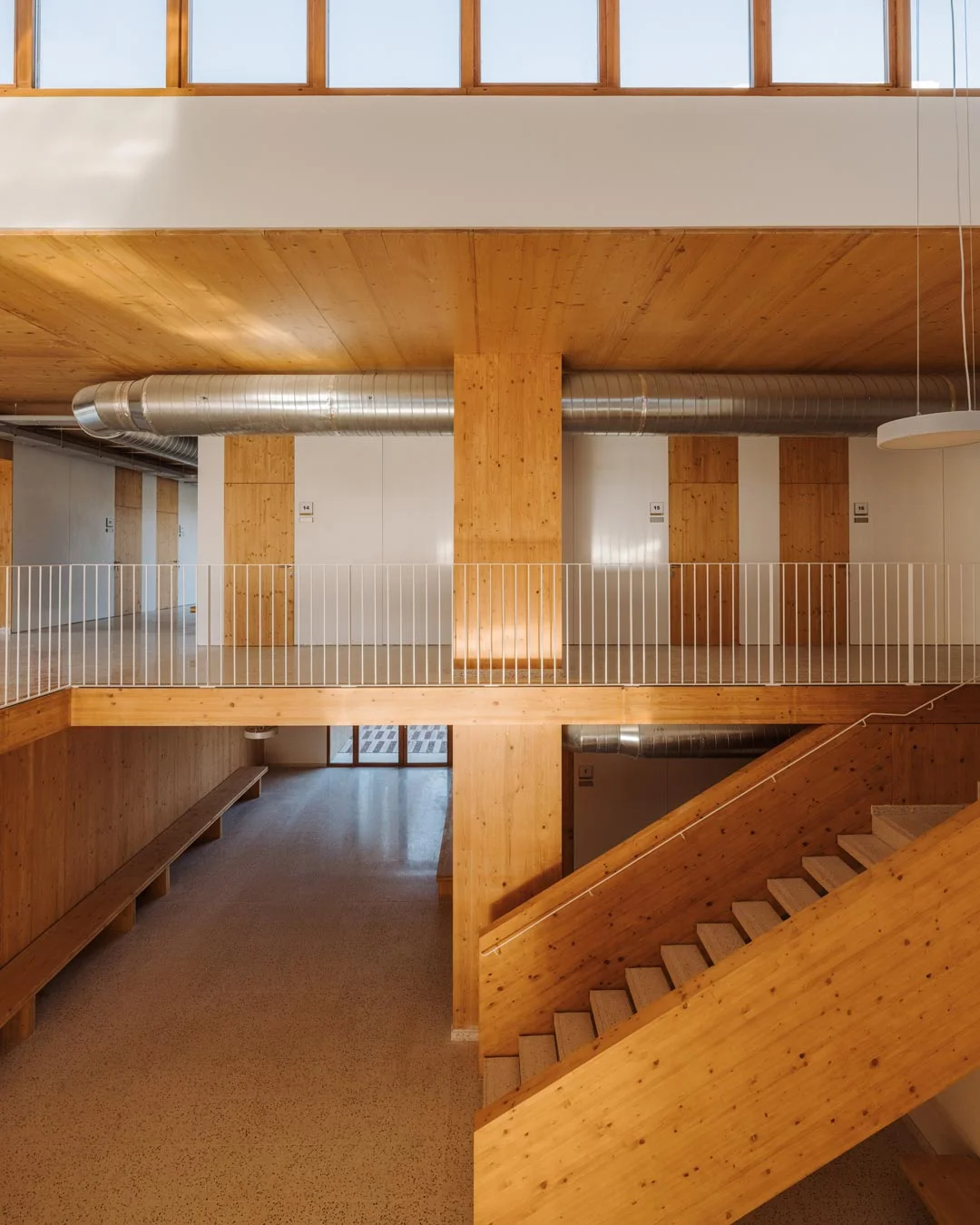 Sveikatos centras, kuriame mediena ir molis tampa tvarios architektūros pagrindu 2 laboqueria son ferriol 07