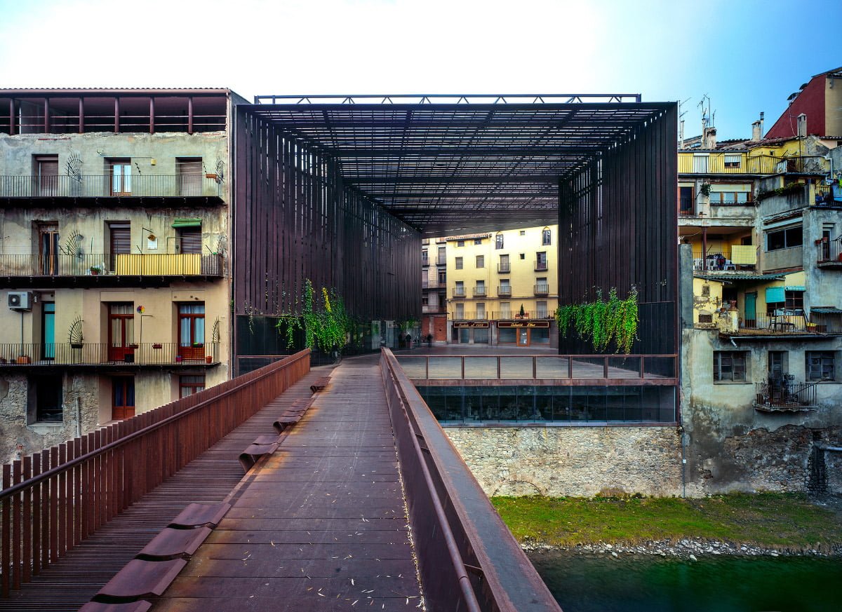 La Lira Theater Public Open Space, 2011, Ripoll, Girona, Spain In collaboration with J. Puigcorbé. Hisao Suzuki nuotr.
