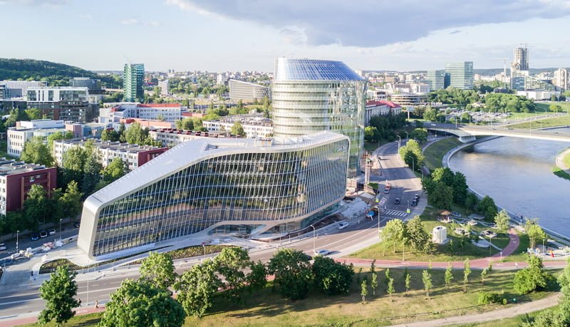 „Green Hall 2“ yra pirmasis Lietuvoje biurų pastatas, kurį ekspertai įvertino A+ klasės energiniu sertifikatu.<br>Norbert Tukaj nuotr.