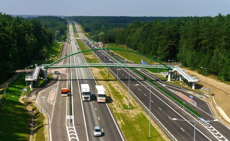 Magistralėje Vilnius–Panevėžys užbaigtas pirmasis pėsčiųjų viadukas 1 „Lietuvos metų gaminys 2017“